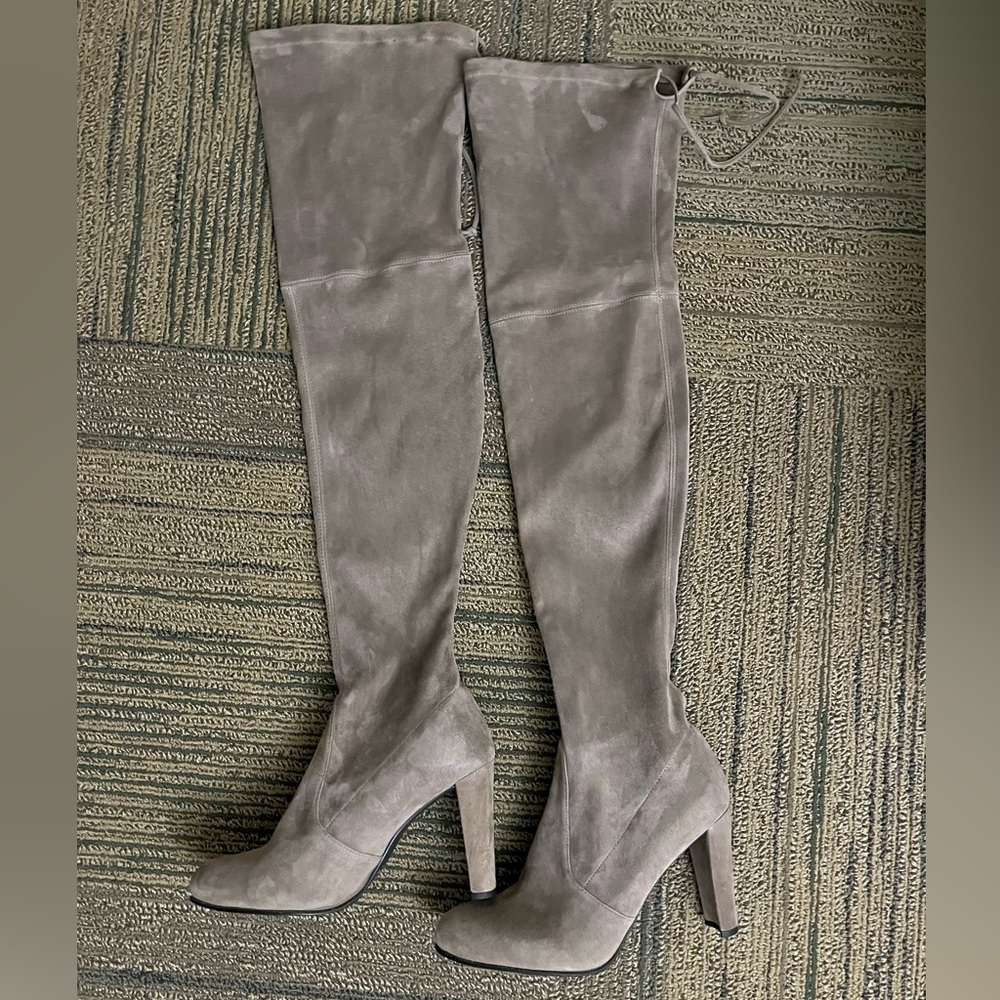 Stuart Weitzman Suede Tieland Boots - Taupe size 8, worn once